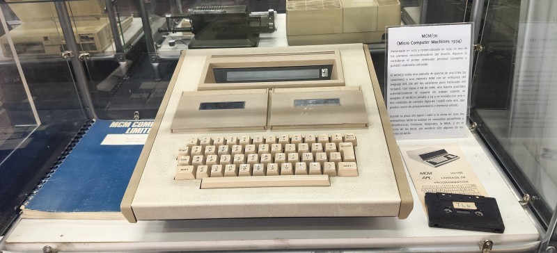 Exposición «Equipos olvidados por el tiempo»